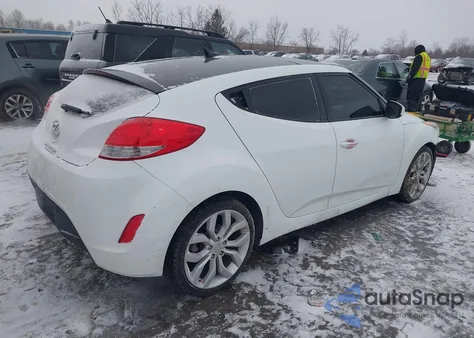 2015 Hyundai Veloster z USA, uszkodzony, nr VIN KMHTC6AD2FU225168